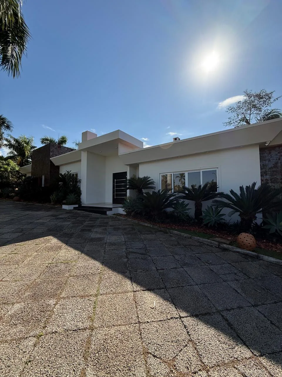 Residencia Moderna de 4 Suites con Quincho y Piscina - PCC